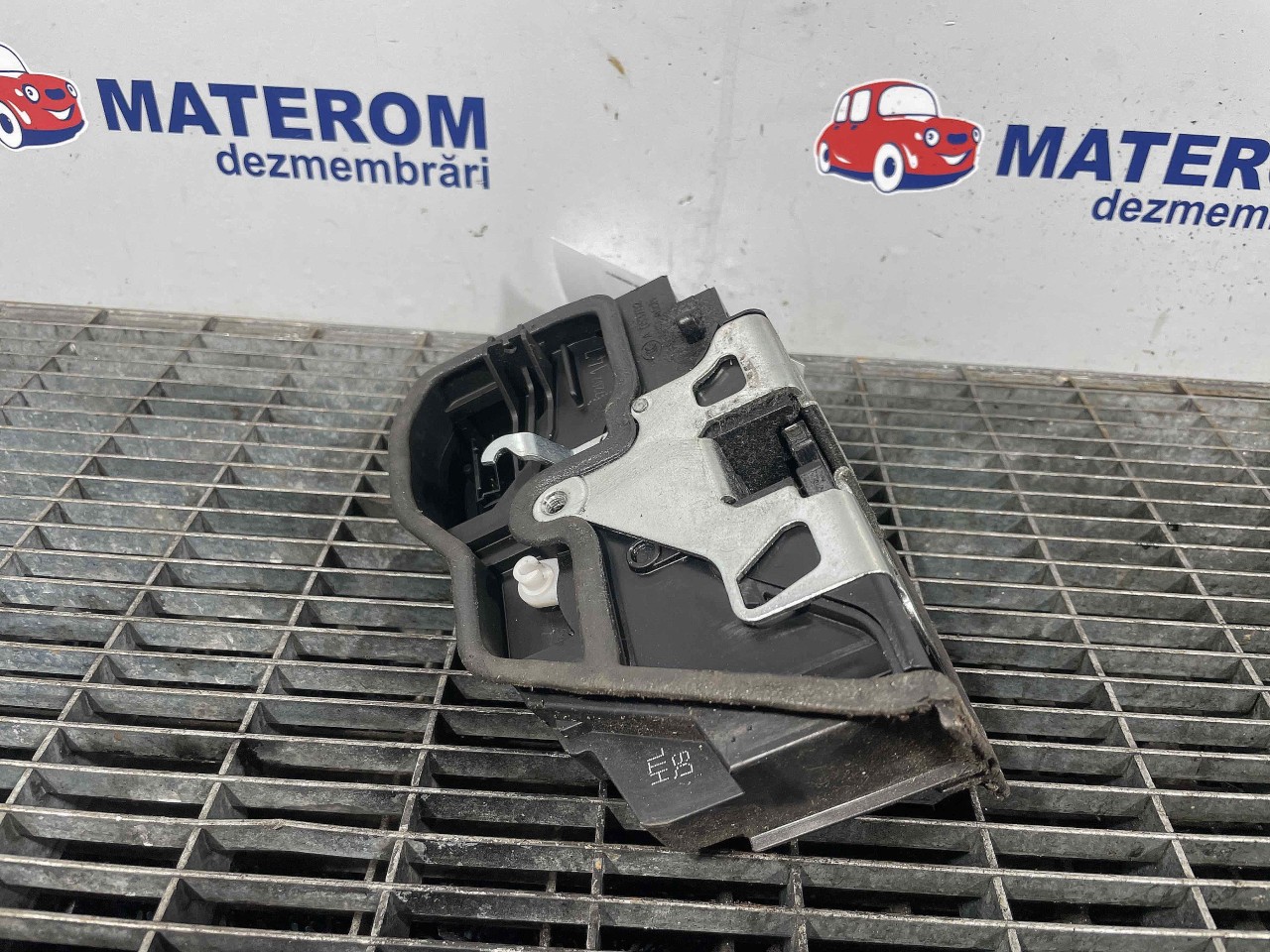 INCUIETOARE USA SPATE STANGA BMW SERIA 5 F 10 SERIA 5 F 10 - - (2014 2017)