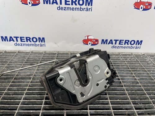 INCUIETOARE USA SPATE STANGA BMW X1 X1 - - (2009 2012)