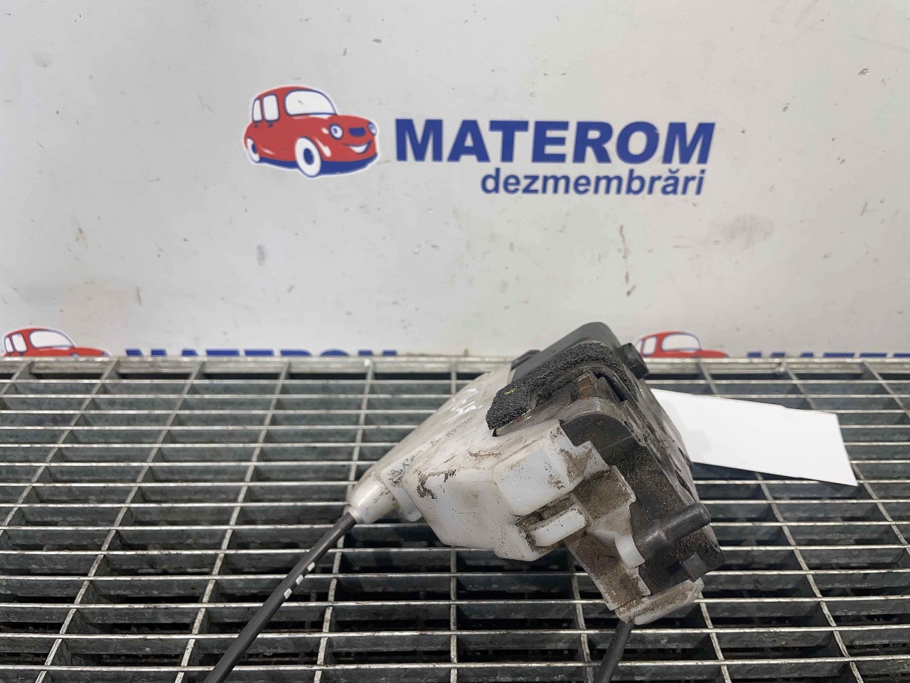 INCUIETOARE USA SPATE STANGA CITROEN C3 - - (2009 2016)