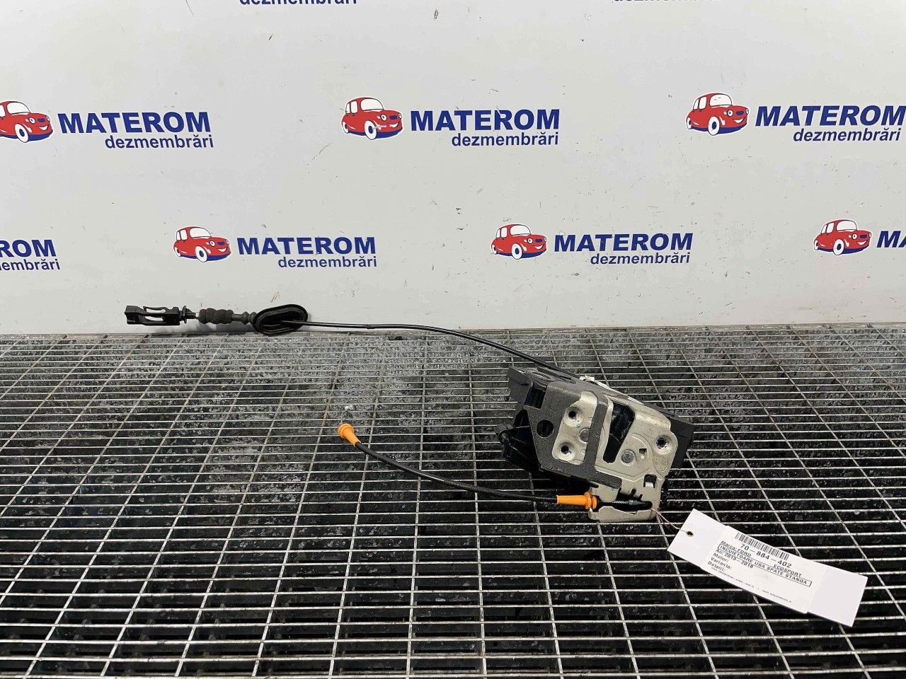 INCUIETOARE USA SPATE STANGA FORD ECOSPORT - - (2013 2018)