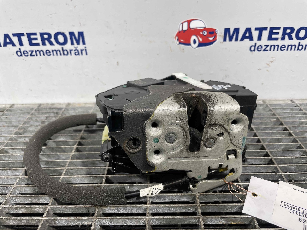 INCUIETOARE USA SPATE STANGA FORD ECOSPORT ECOSPORT - - (2013 2018)