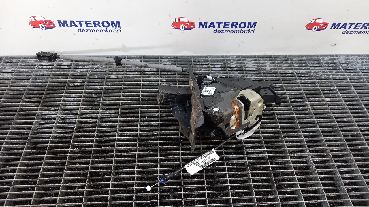 INCUIETOARE USA SPATE STANGA FORD FOCUS - - (2014 2018)
