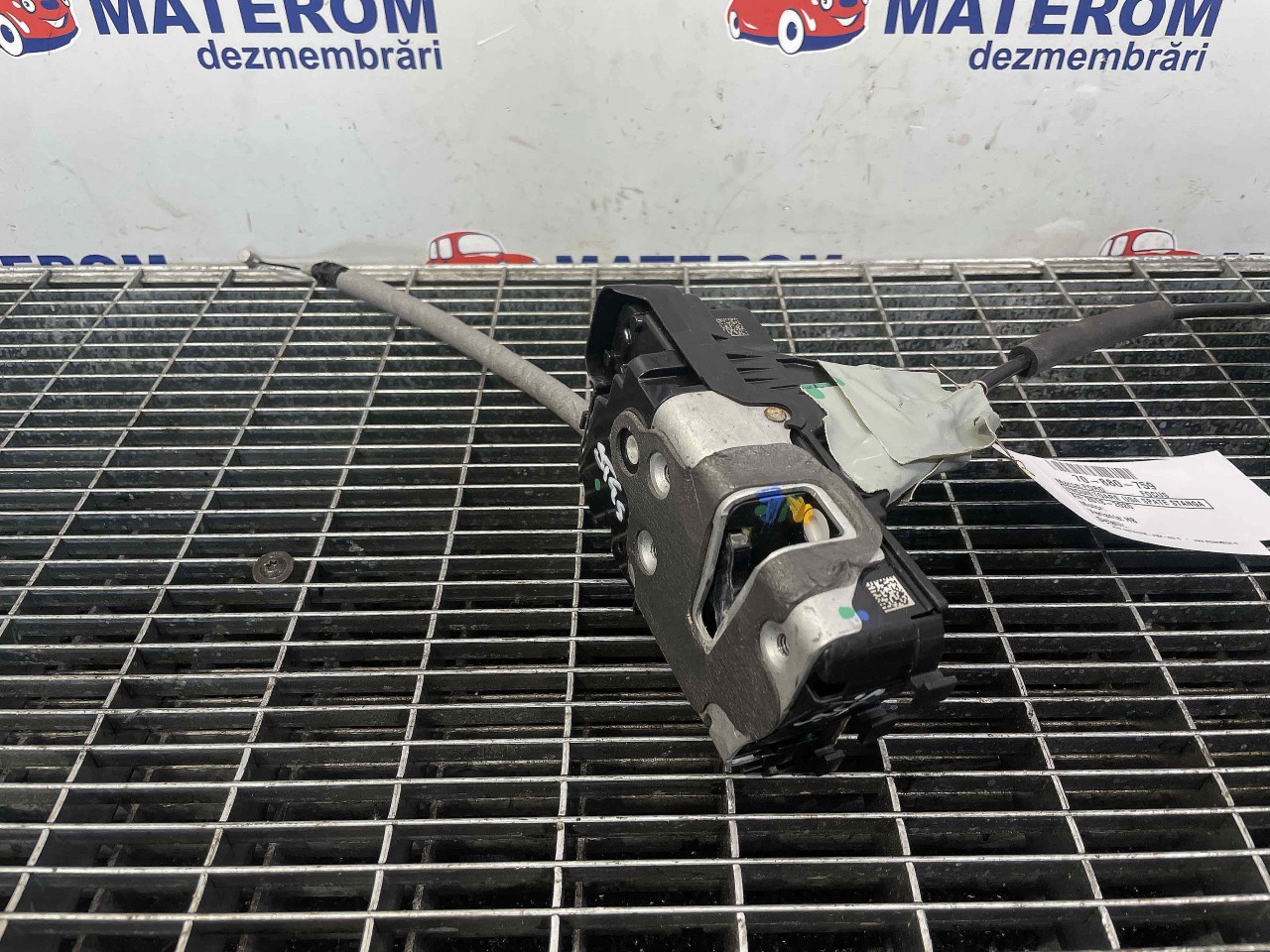 INCUIETOARE USA SPATE STANGA FORD FOCUS - - (2018 2020)