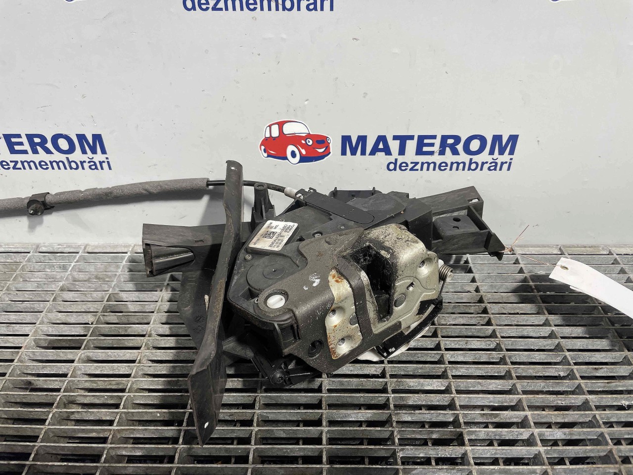 INCUIETOARE USA SPATE STANGA FORD FOCUS FOCUS - - (2011 2014)