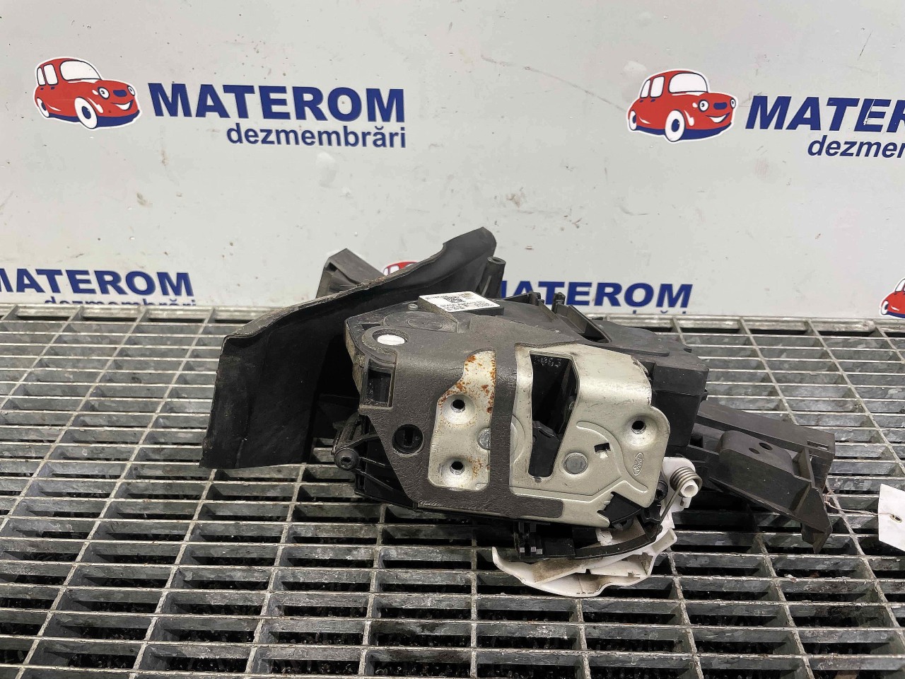 INCUIETOARE USA SPATE STANGA FORD FOCUS FOCUS - - (2011 2014)