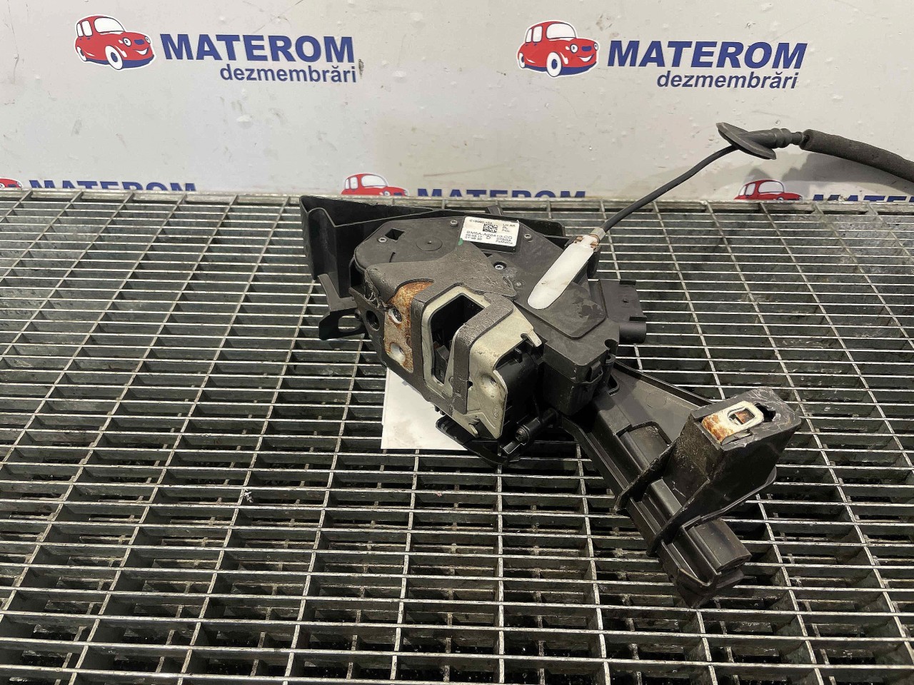 INCUIETOARE USA SPATE STANGA FORD MONDEO - - (2014 2019)