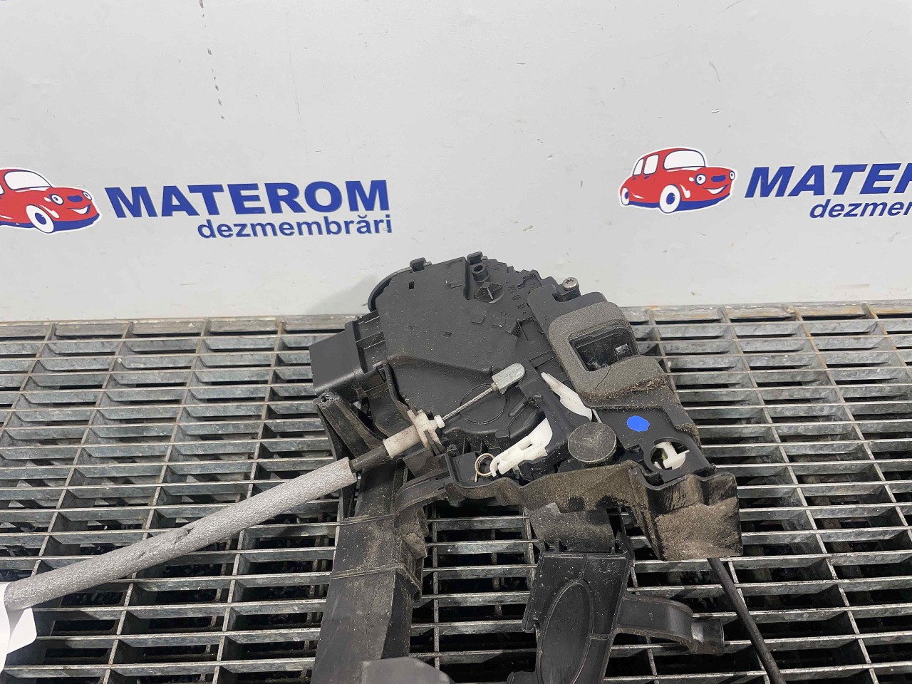 INCUIETOARE USA SPATE STANGA FORD MONDEO MONDEO - - (2007 2014)