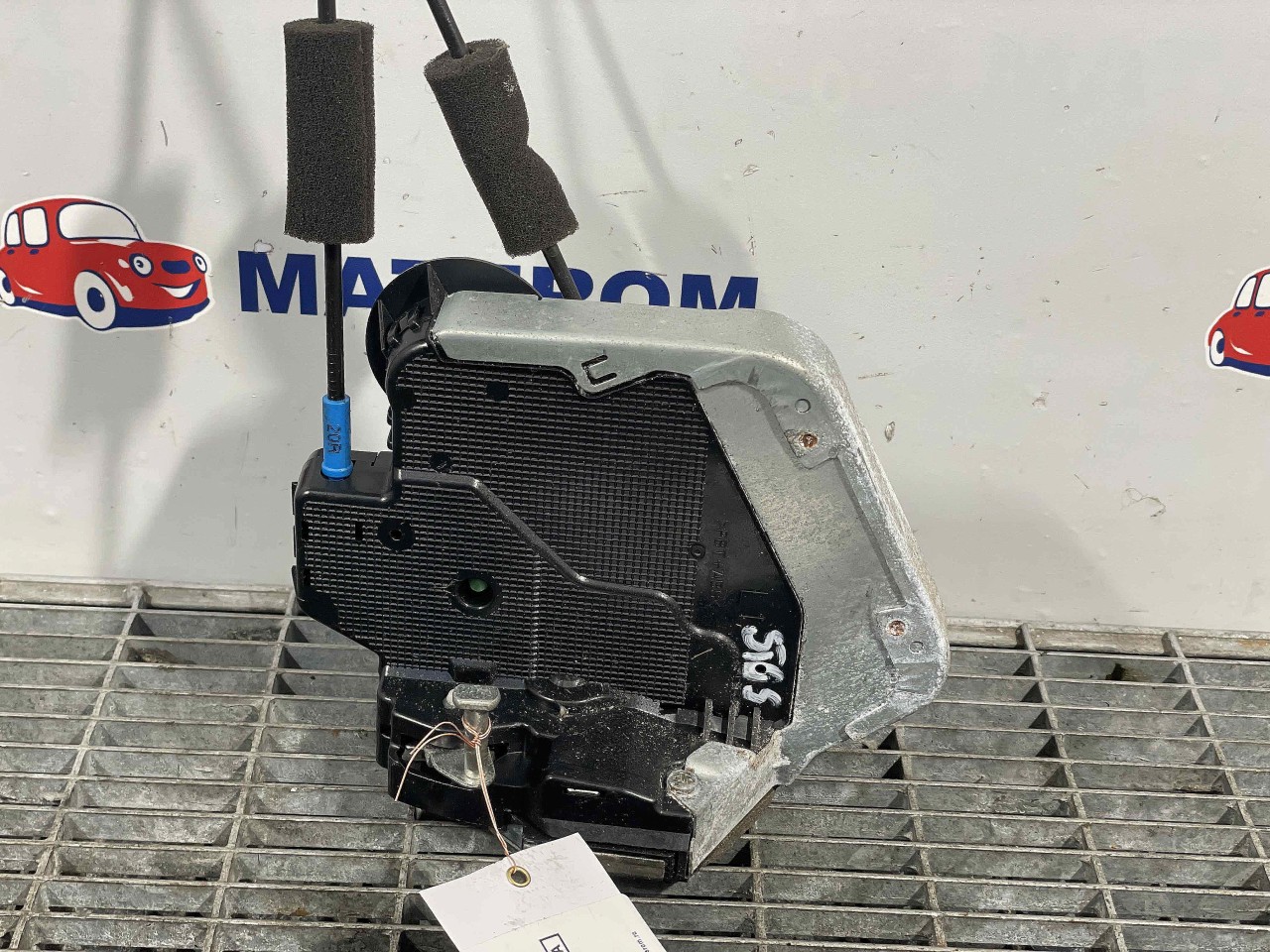 INCUIETOARE USA SPATE STANGA LEXUS RX RX - - (2004 2009)