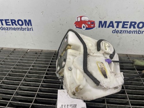 INCUIETOARE USA SPATE STANGA MAZDA 3 - - (2013 2018)