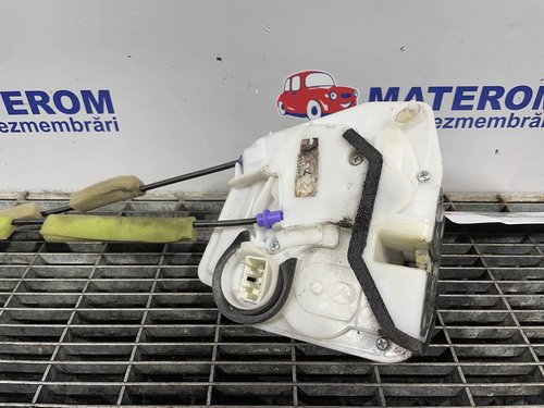 INCUIETOARE USA SPATE STANGA MAZDA 3 3 - - (2013 2018)