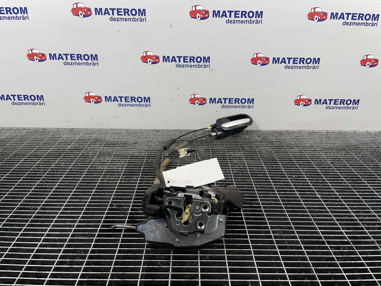 INCUIETOARE USA SPATE STANGA MAZDA CX-7 CX-7 - - (2006 2012)