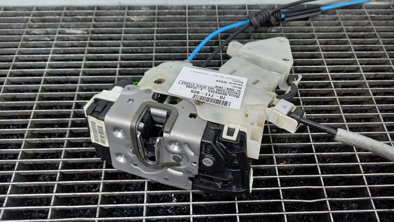 INCUIETOARE USA SPATE STANGA MERCEDES E-CLASS E-CLASS - - (2009 2016)