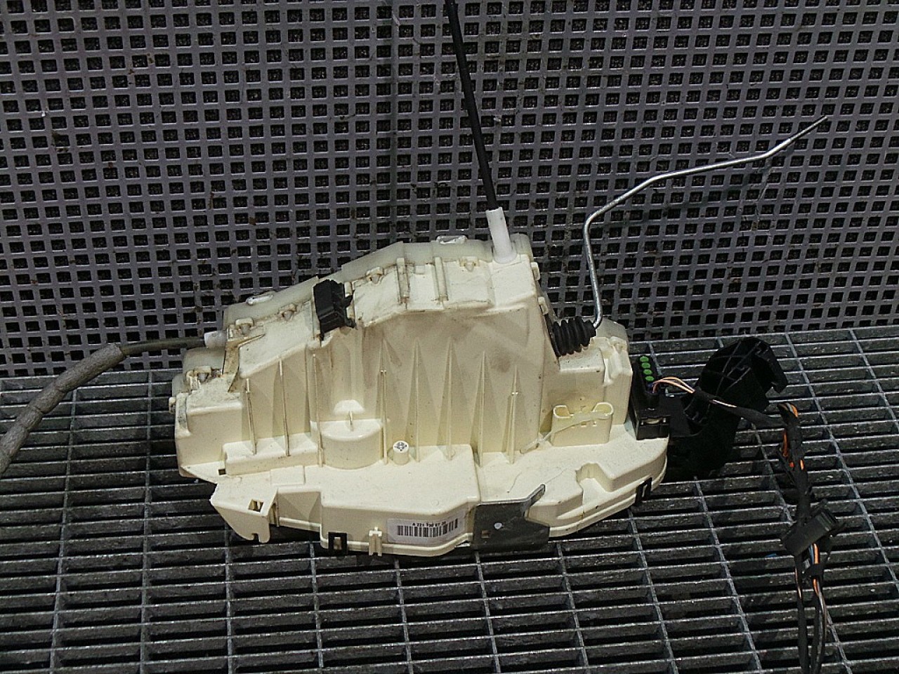INCUIETOARE USA SPATE STANGA MERCEDES S-CLASS S-CLASS - - (2006 2013)