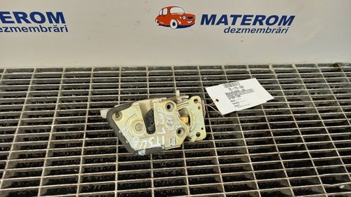 INCUIETOARE USA SPATE STANGA MITSUBISHI L200 L200 - - (2001 2005)