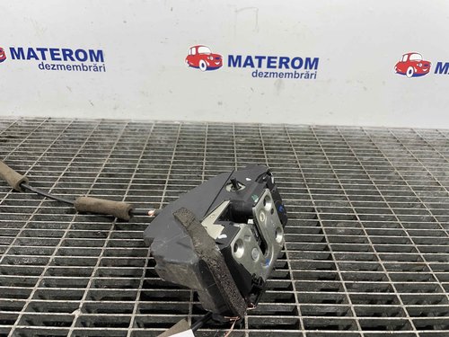 INCUIETOARE USA SPATE STANGA NISSAN NOTE - - (2013 2019)