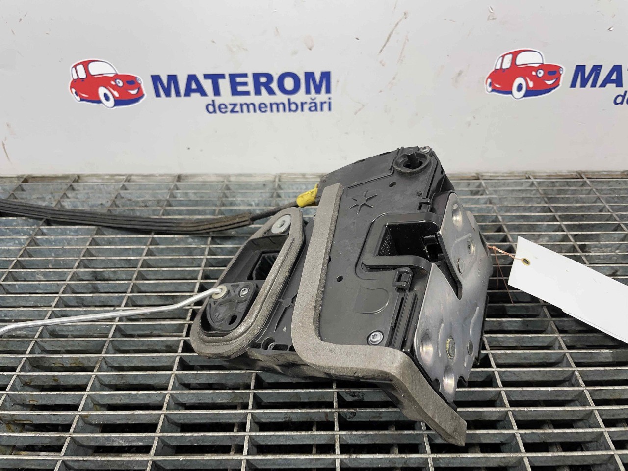 INCUIETOARE USA SPATE STANGA OPEL ASTRA K ASTRA K - - (2015 2021)