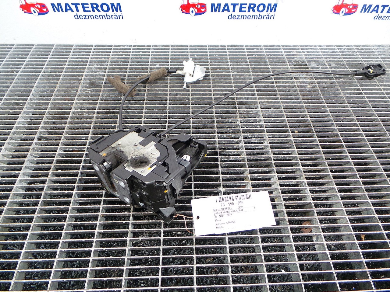 INCUIETOARE USA SPATE STANGA RENAULT CLIO - - (2009 2012)