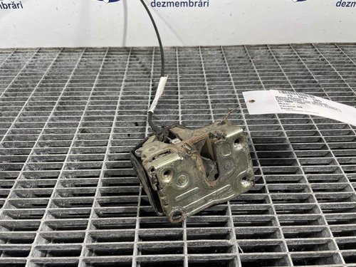 INCUIETOARE USA SPATE STANGA RENAULT MEGANE - - (1999 2002)
