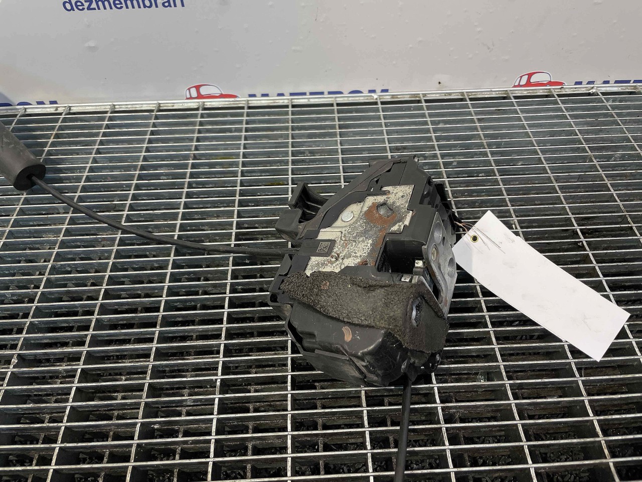 INCUIETOARE USA SPATE STANGA RENAULT MEGANE MEGANE - - (2012 2016)