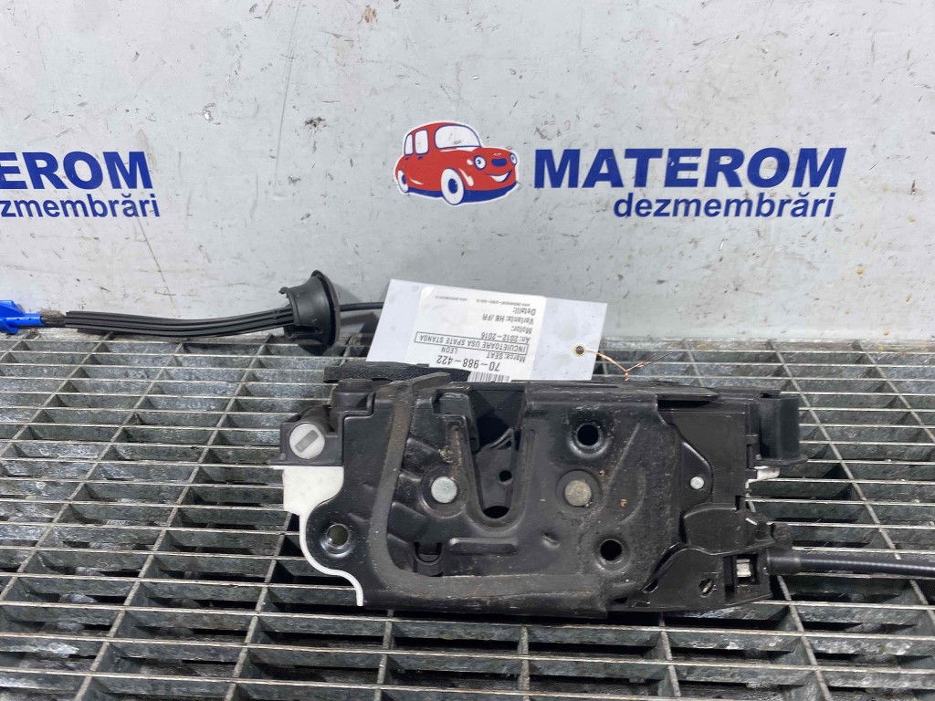 INCUIETOARE USA SPATE STANGA SEAT LEON - - (2012 2016)