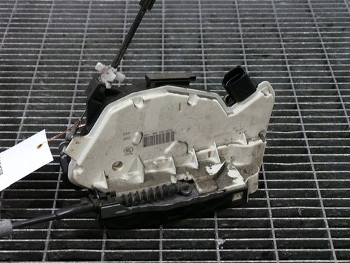 INCUIETOARE USA SPATE STANGA SKODA SUPERB - - (2008 2013)