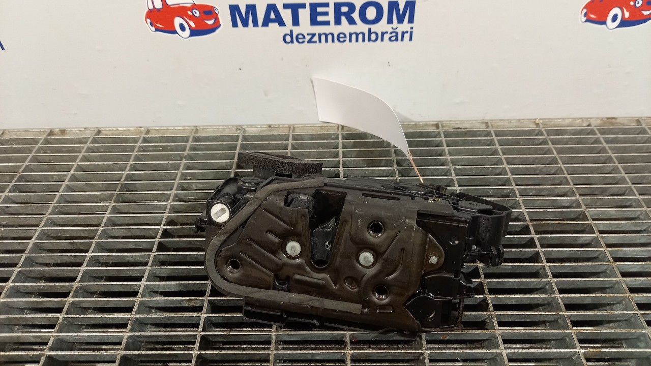 INCUIETOARE USA SPATE STANGA SKODA SUPERB SUPERB - - (2015 2020)