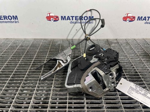 INCUIETOARE USA SPATE STANGA TOYOTA RAV4 - - (2012 2018)