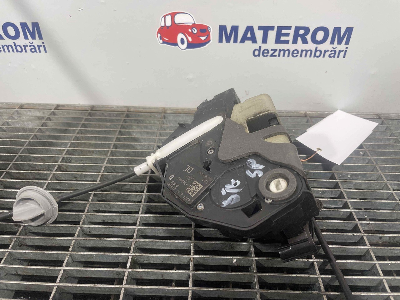 INCUIETOARE USA SPATE STANGA VOLVO S60 S60 - - (2011 2018)