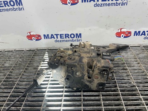 INCUIETOARE USA SPATE STANGA VW BORA - - (1998 2004)