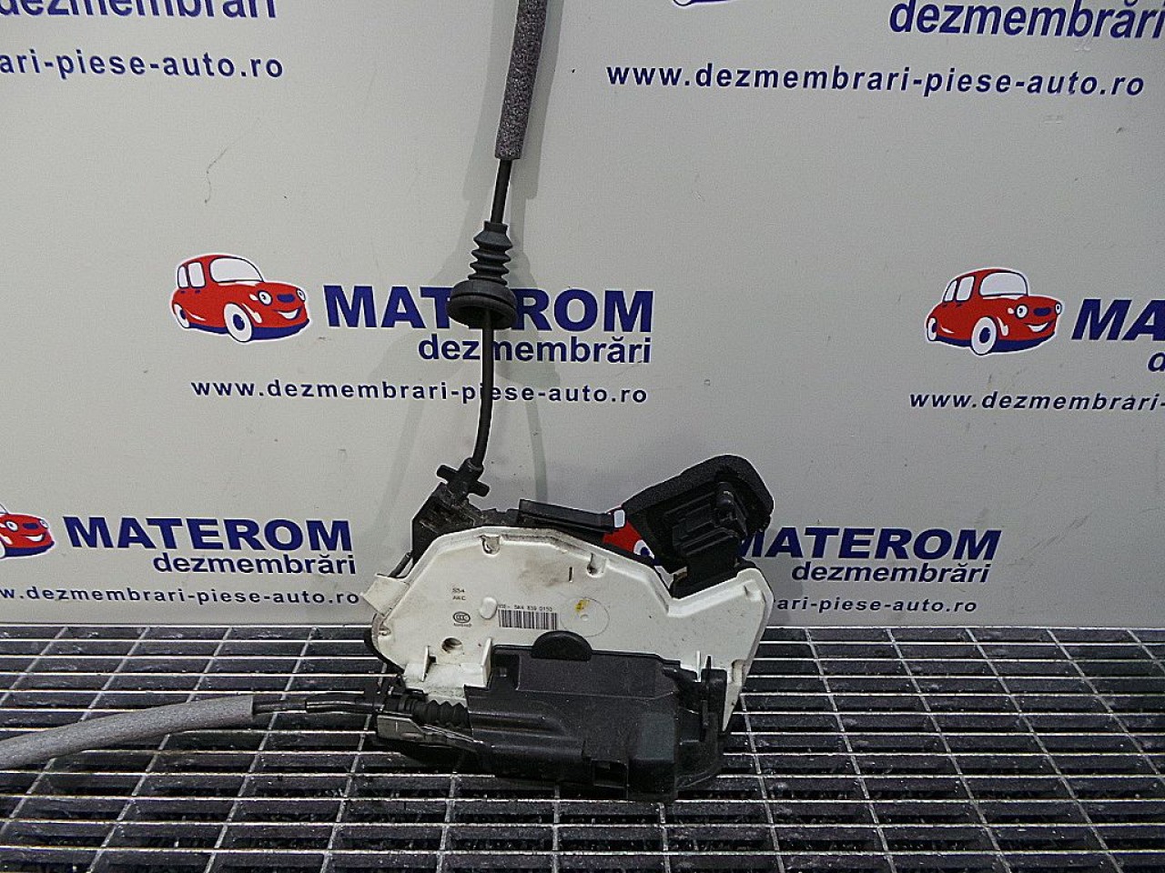 INCUIETOARE USA SPATE STANGA VW GOLF VII - - (2012 2016)
