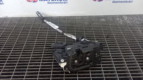 INCUIETOARE USA SPATE STANGA VW POLO - - (2009 2014)