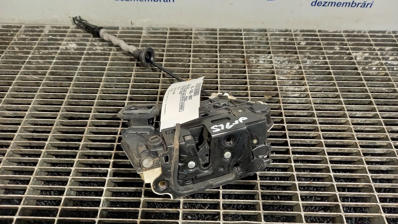 INCUIETOARE USA SPATE STANGA VW POLO - - (2009 2014)