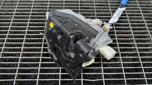 INCUIETOARE USA SPATE STANGA VW TIGUAN TIGUAN - - (2007 2010)