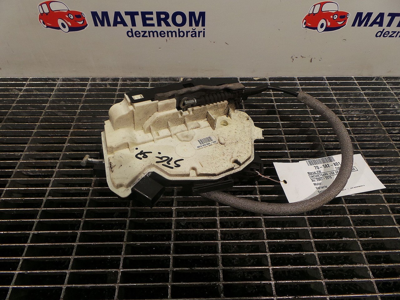 INCUIETOARE USA SPATE STANGA VW TIGUAN TIGUAN - - (2007 2010)