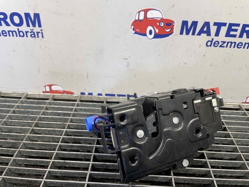 INCUIETOARE USA SPATE STANGA VW TOURAN - - (2007 2010)