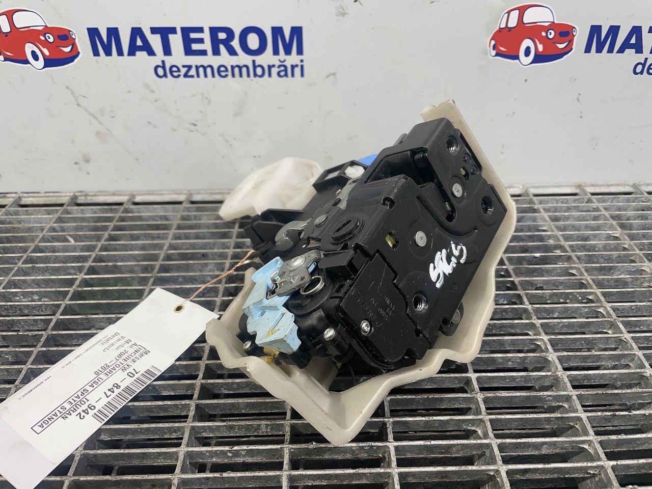 INCUIETOARE USA SPATE STANGA VW TOURAN TOURAN - - (2007 2010)