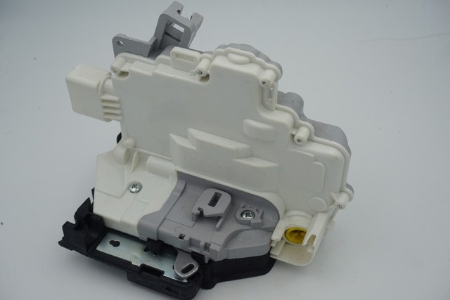 Incuietoare usa stanga fata Audi Q3 2014+