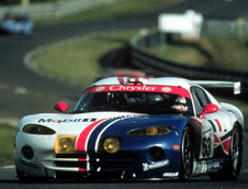 Incursiune in istoria modelului de curse Dodge Viper