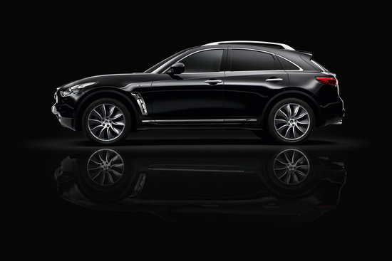 Infiniti FX Black and White