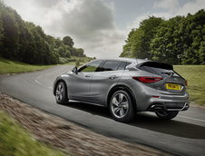 Infiniti Q30