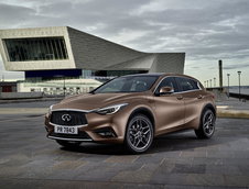 Infiniti Q30