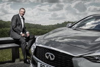 Infiniti Q30