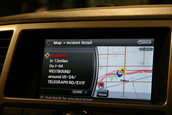 Infiniti QX56, centru informational