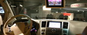 Infiniti QX56, centru informational