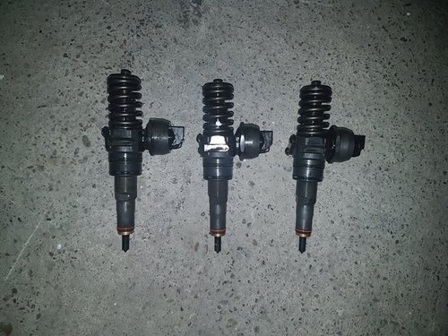 Injectoare 038130073ag vw t5 1.9 tdi axb 105 cai