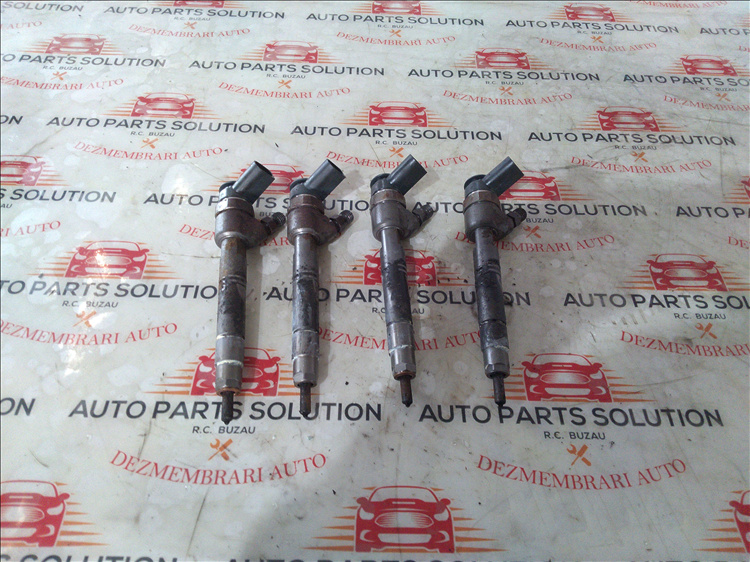 Injectoare 2.0 d MERCEDES BENZ B CLASS an fabr. 2008
