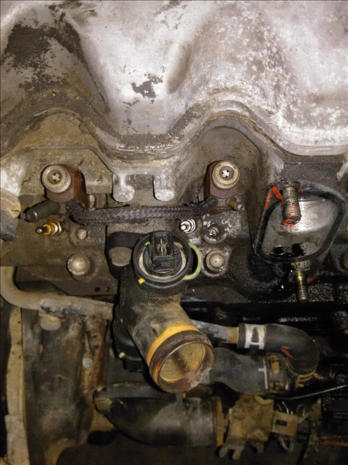 Injectoare ( 2 buc ) VOLKSWAGEN LT 2.5 TDI an fabr. 2001