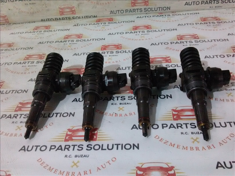 Injectoare (2 buc) VW GOLF 5 1.9 TDI an fabr. 2009