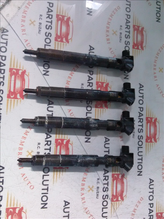 Injectoare (3 buc) M E CLASS 2.2 CDI an fabr. 2011