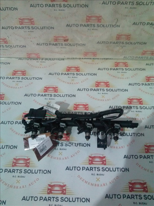 Injectoare ( 4 buc ) DACIA LOGAN 1.2 B an fabr. 2011